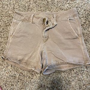 American Eagle MIDI khaki short